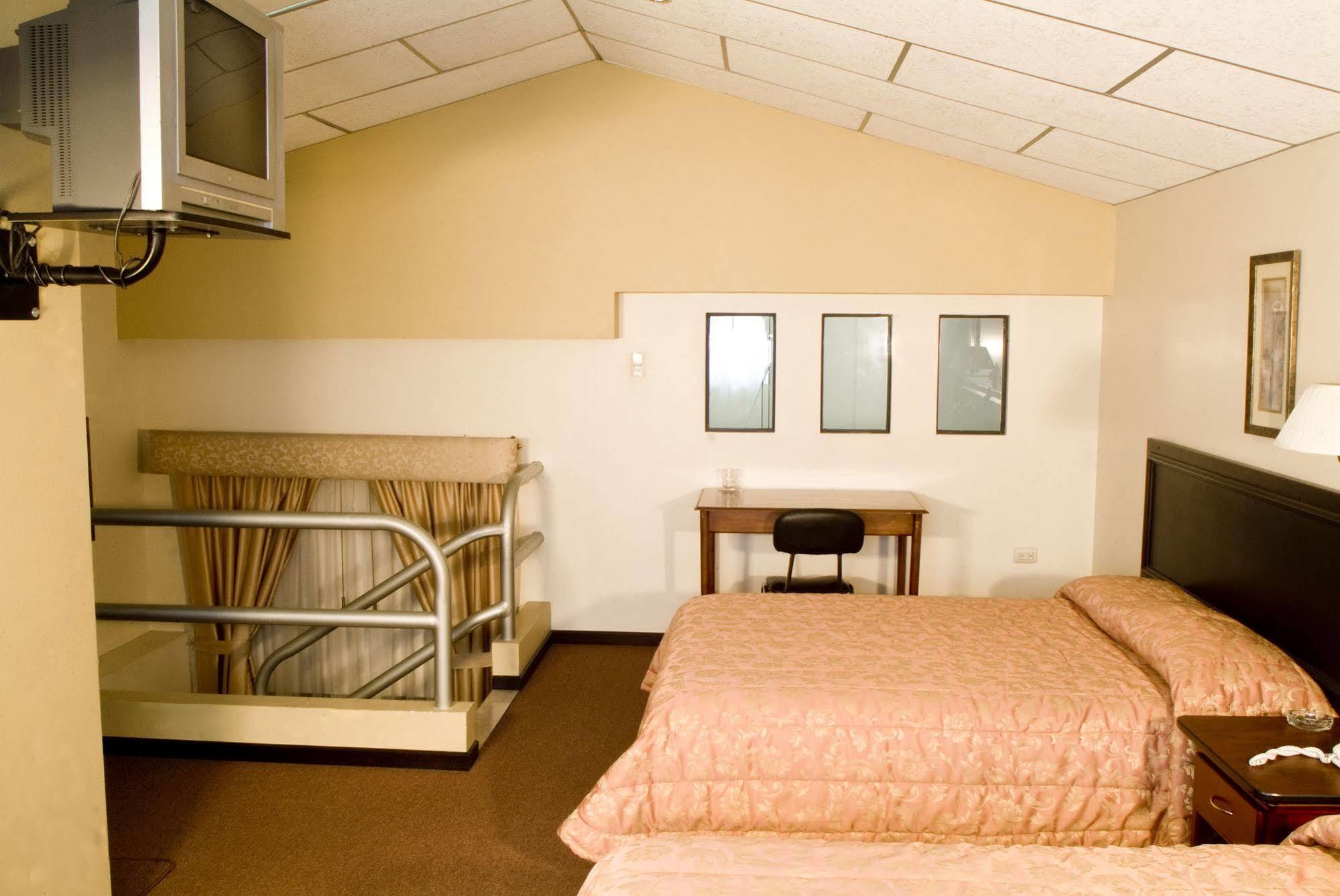 Hotel Podocarpus Loja Ngoại thất bức ảnh